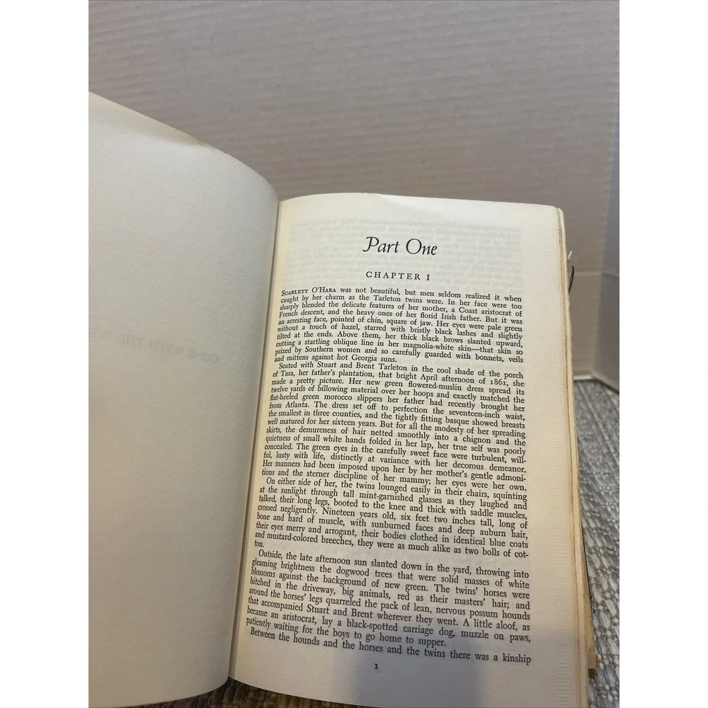 Vintage Gone With‎ The Wind Hardcover Book By Margaret Mitchell